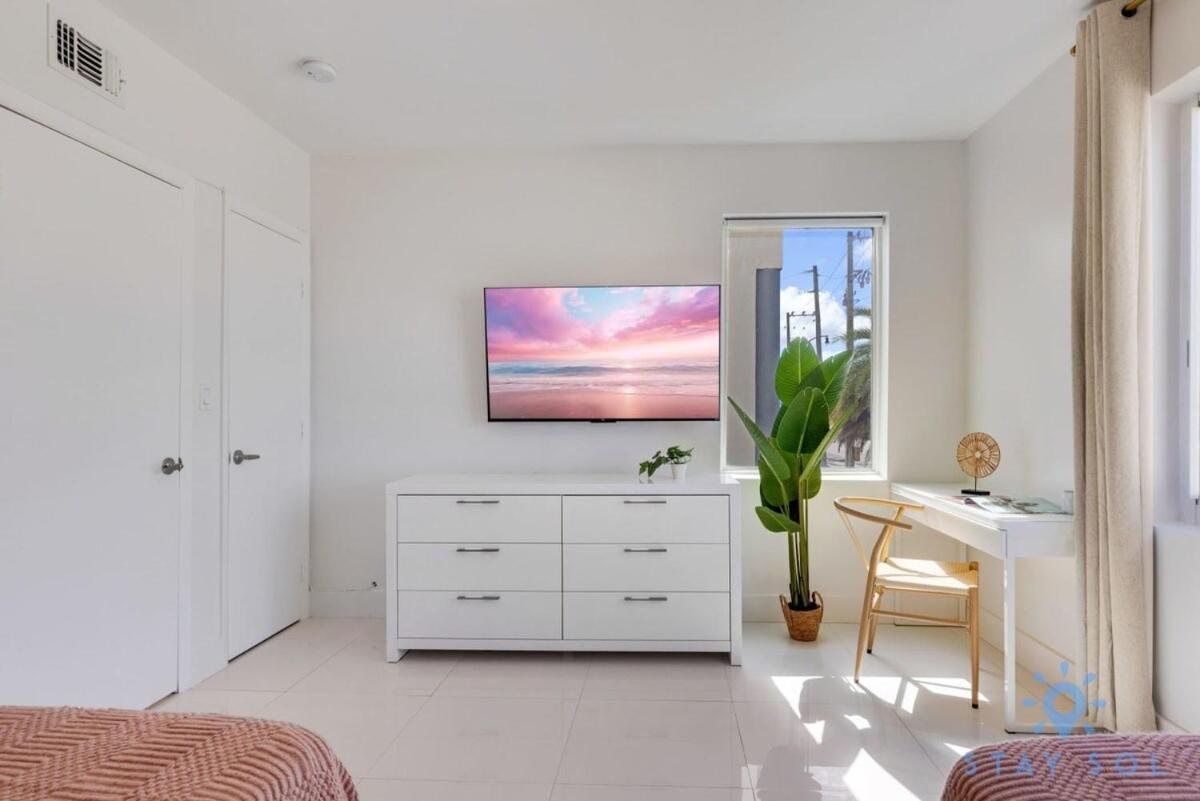 Free Parking, Bay View, Pool, Step To Beach Χόλιγουντ Εξωτερικό φωτογραφία